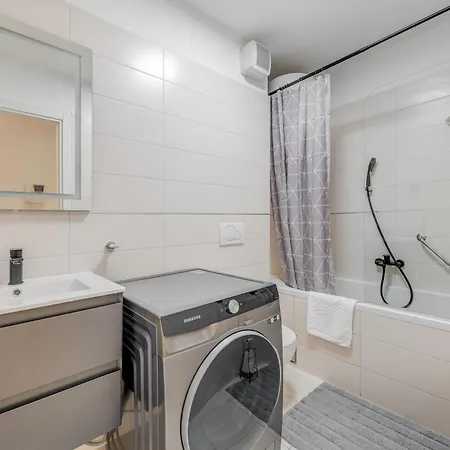 385 Luxury * سبليت