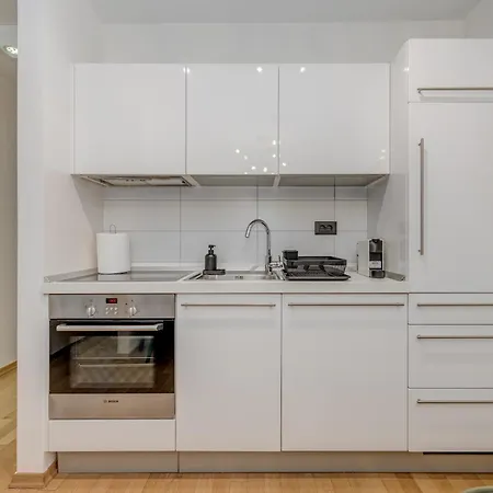 385 Luxury スプリト