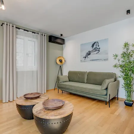 385 Luxury Appartement *