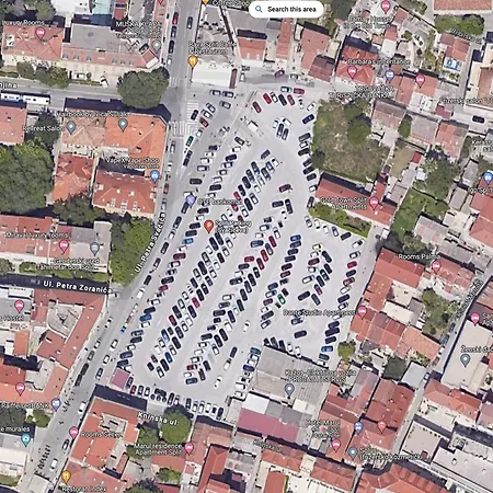 385 Luxury * スプリト